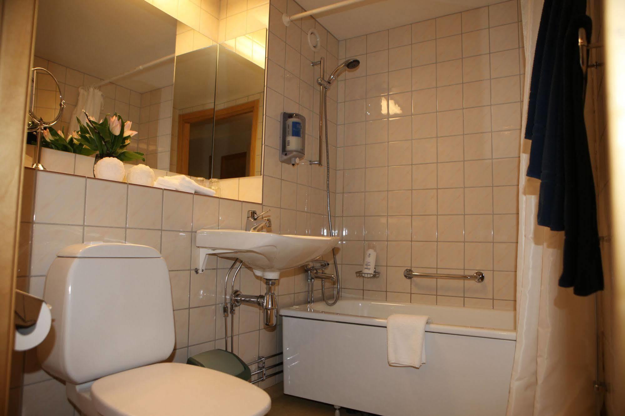 Hotel Moelndals Bro Dış mekan fotoğraf